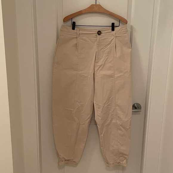 Size Large Zara Baggy Khakis - Picture 5 of 5